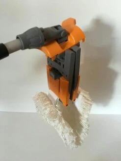 CleanSV® Verchromter Putzwagen Mit Profi Mopresse, 2 Gitterkörben, 1 Ablage Und 2 Plastikeimer -Heimische Küche 1ce28383 e1ab 49ed 8452 55bc4bf4e7d0